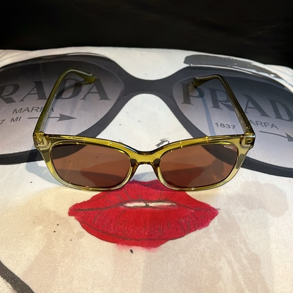 Quay Australia Kingsley Yellow/ Brown Sunglasses - Picture 6 of 7